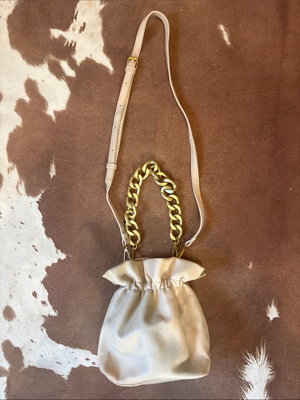 Street Level Cream Drawstring Crossbody Bag with Gold Chain Handle